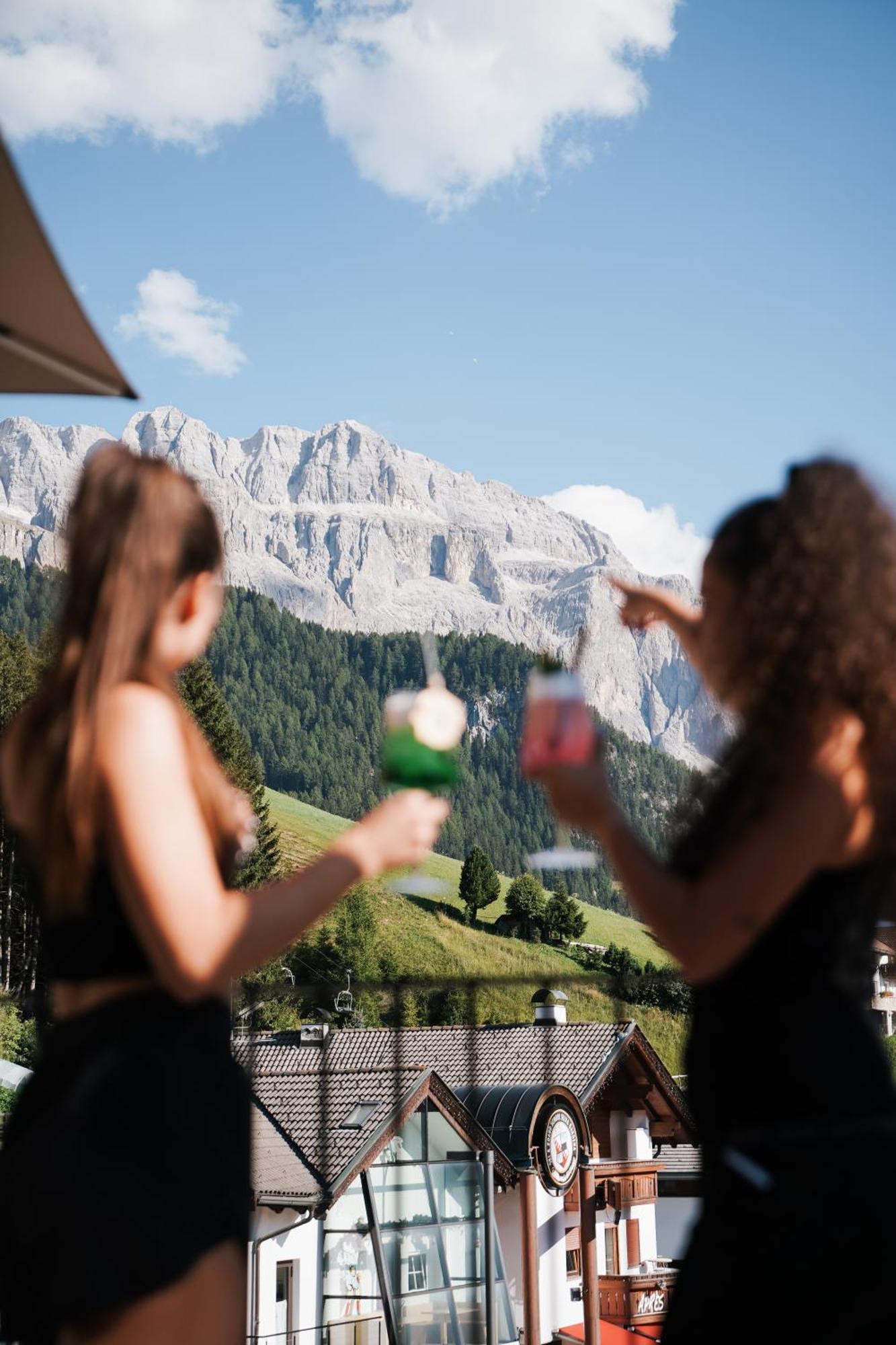 Hotel Sun Valley Selva di Val Gardena Extérieur photo